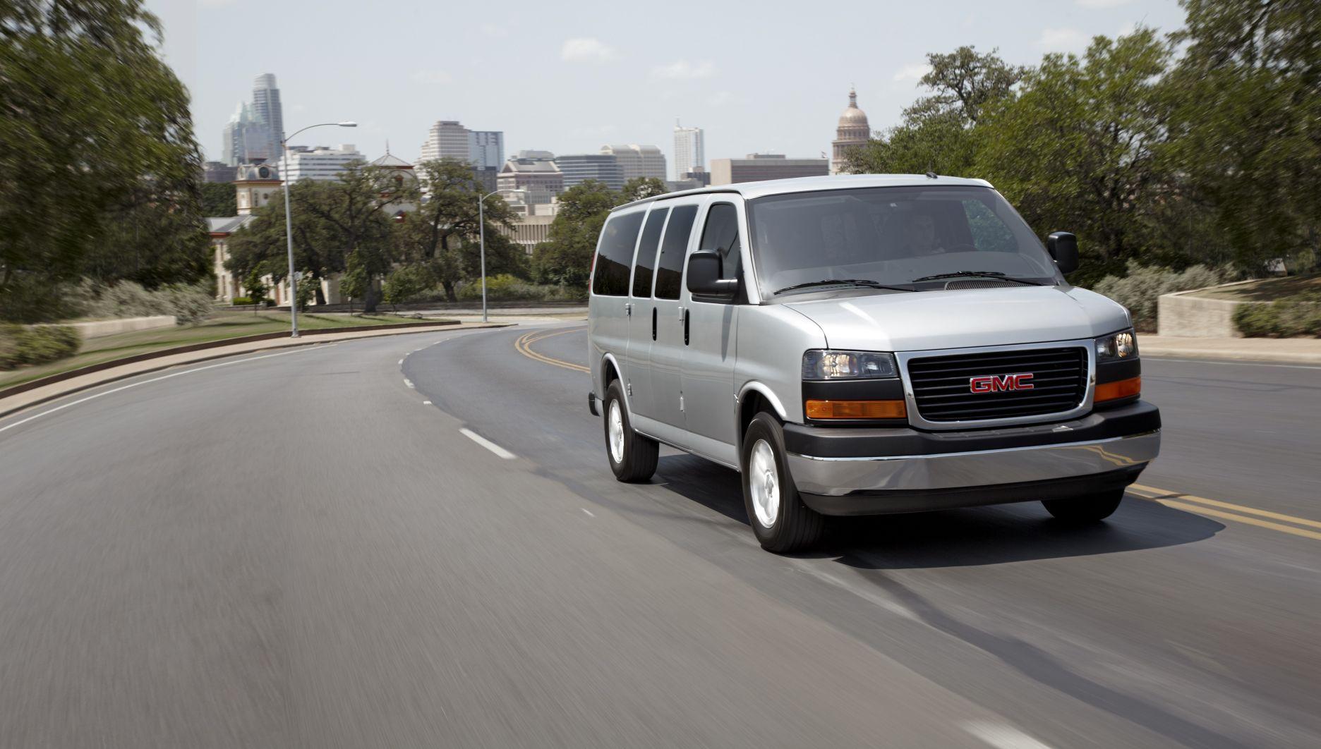 2022 gmc vans