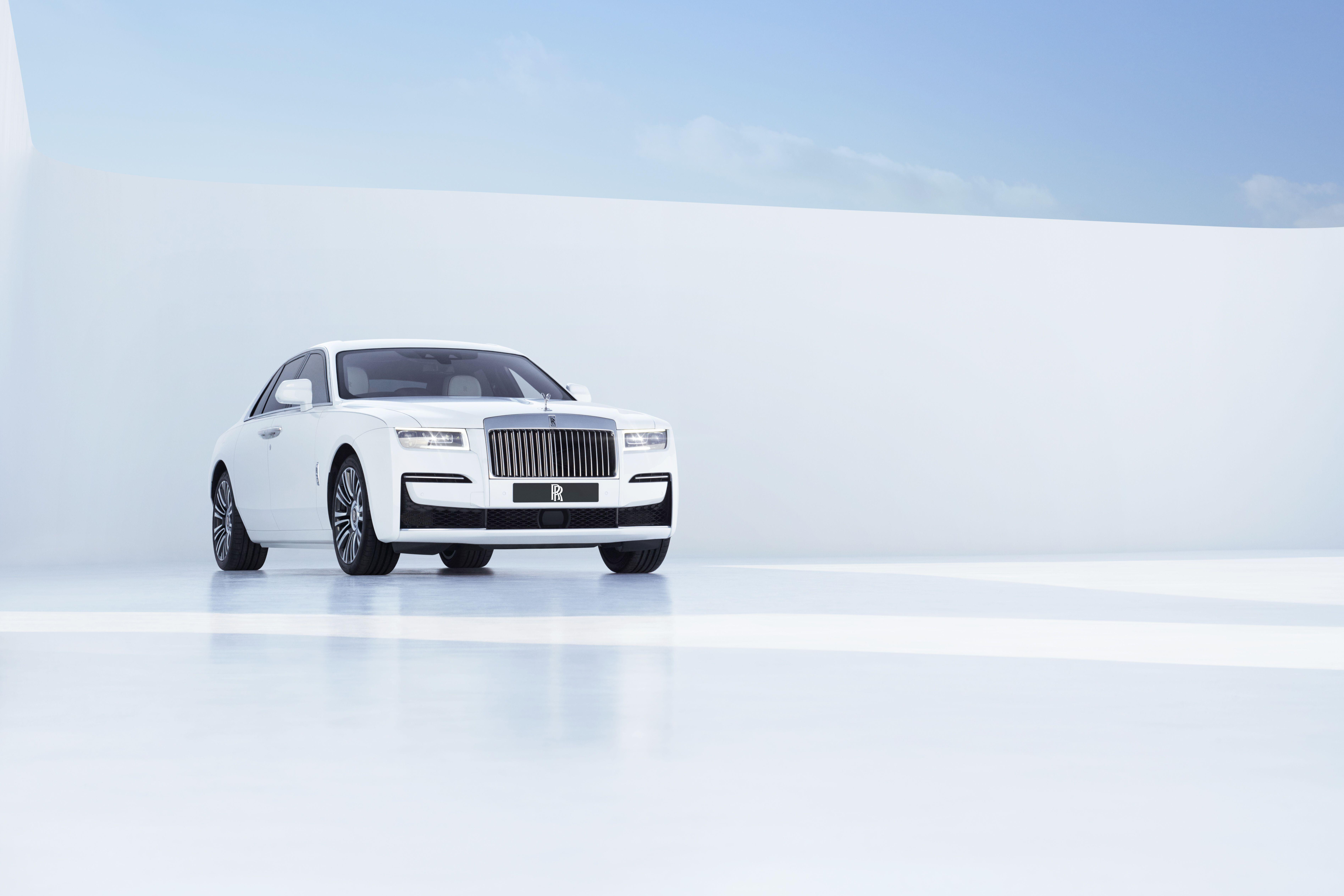 rolls royce ghost sedan