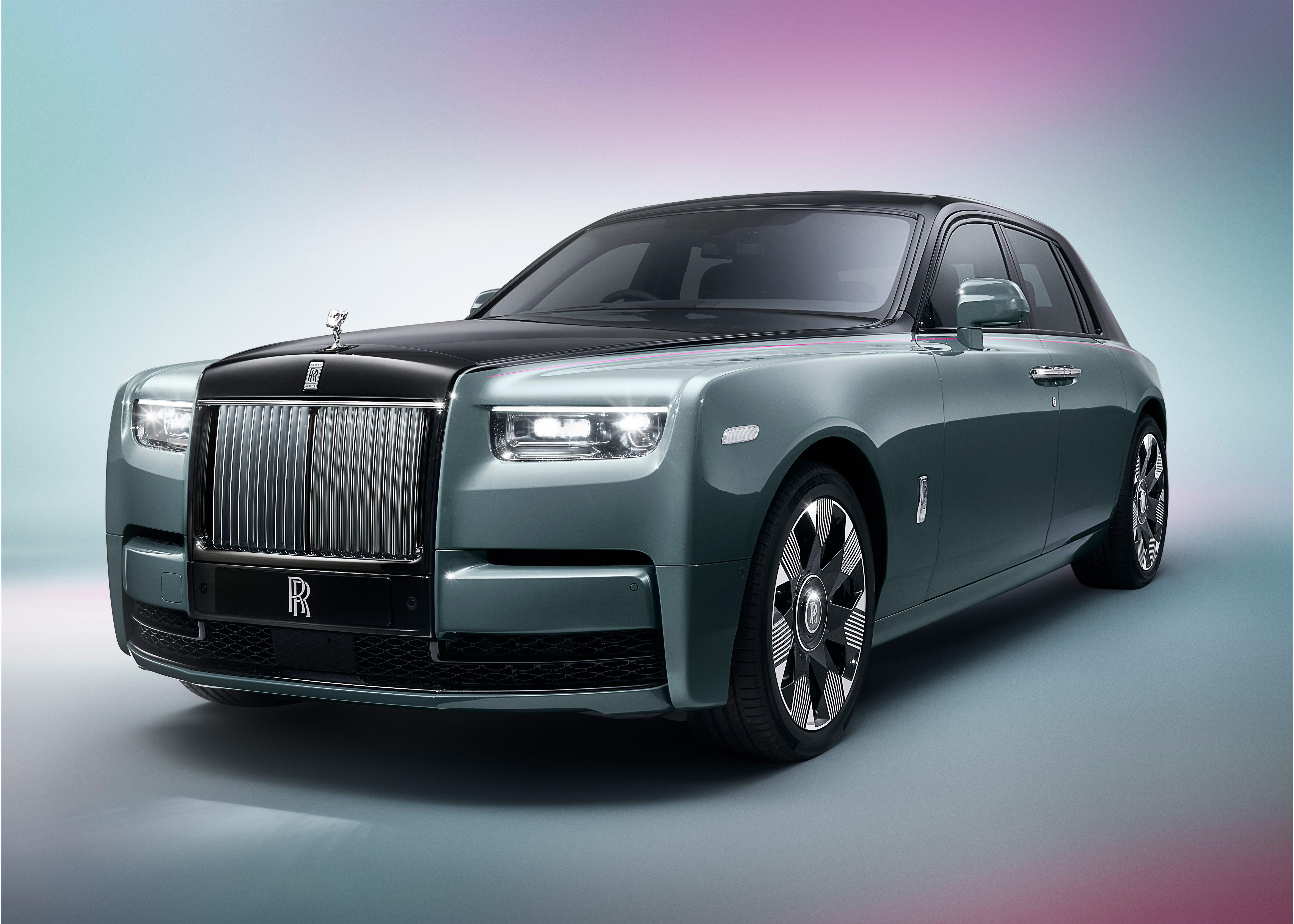 rolls royce suv starting price